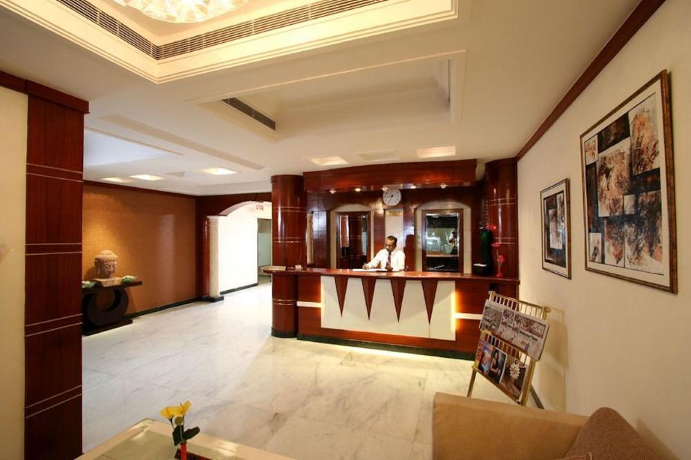 Grand President Hotel Delhi  Exterior photo